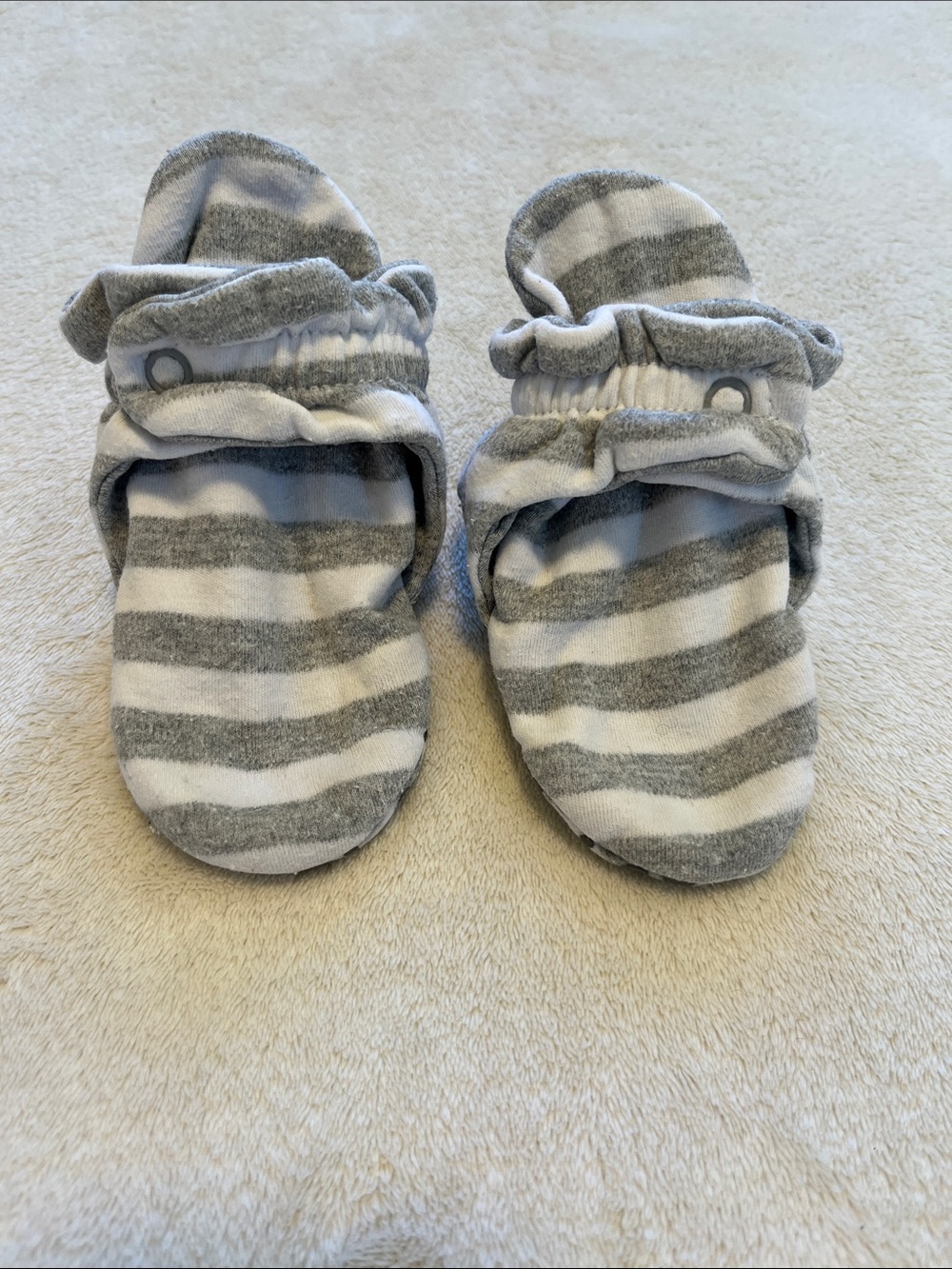 Zutano | Cotton Striped Gray & White Baby Slippers